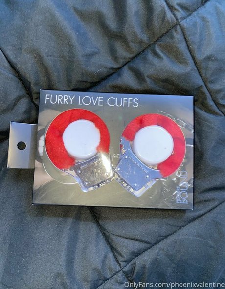 phoenixvalentine actrice de nus des photos