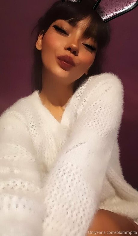 blommpita actrice sexy images