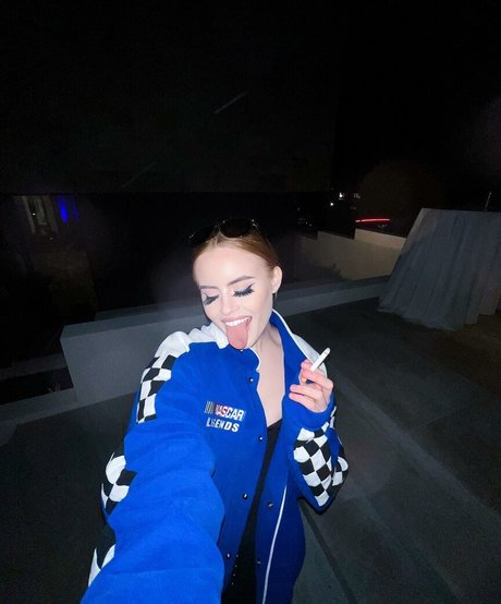 Kiiara étoile chaude img