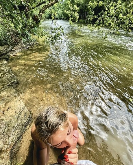 ellelovelyvip actrice de grande qualité archive