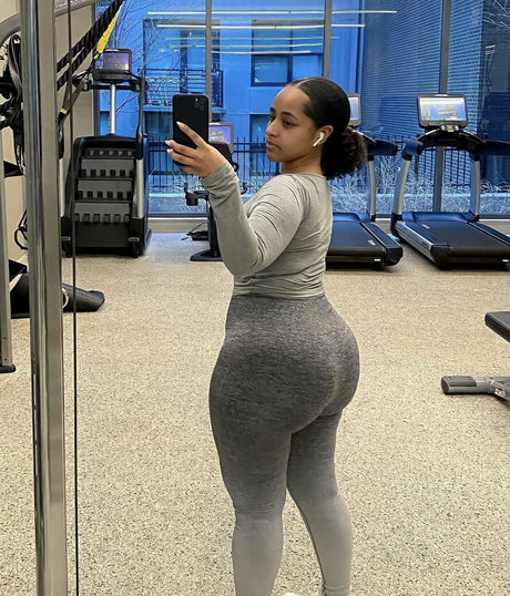 Meskyk star pornographique image