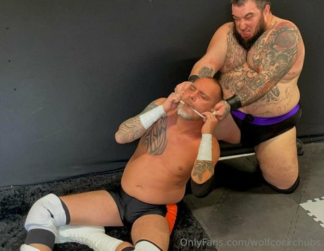 wolfcockchubs star du porno parfaite photo