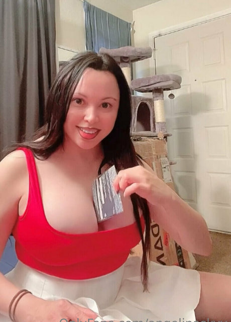 angelinaskyy modèle exclusif photo