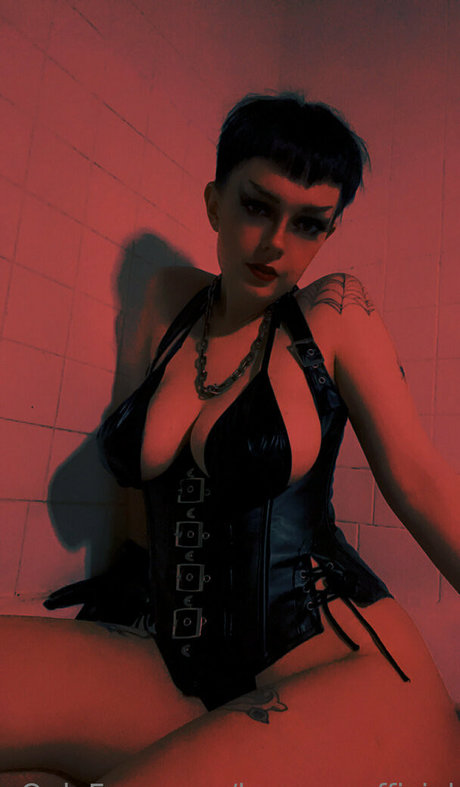 karnagequeen modèle pornographique collection