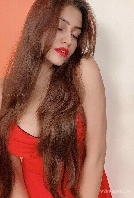 Simran Kaur Hundal jolie actrice collection