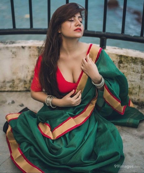 Simran Kaur Hundal actrice artistique images