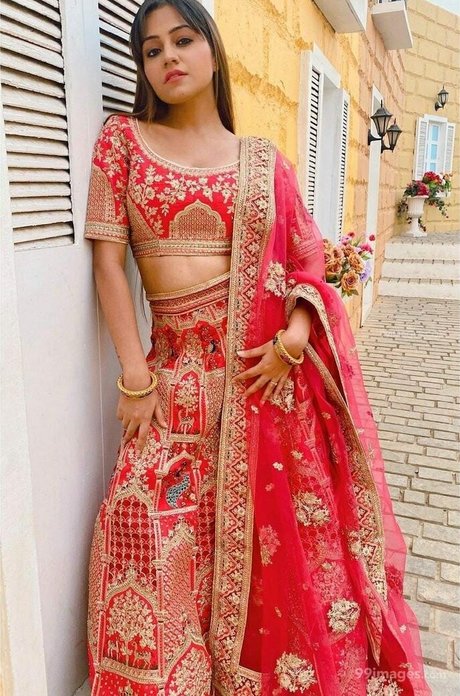 Simran Kaur Hundal étoile adulte archive