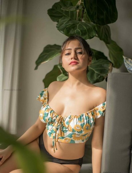 Simran Kaur Hundal étoile galeries