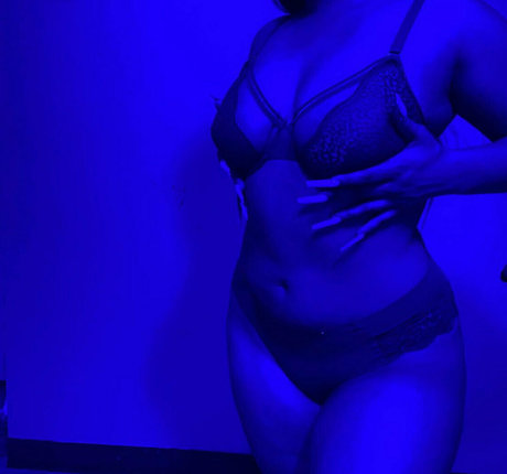 kaelanibaby star du porno en haute qualité photo