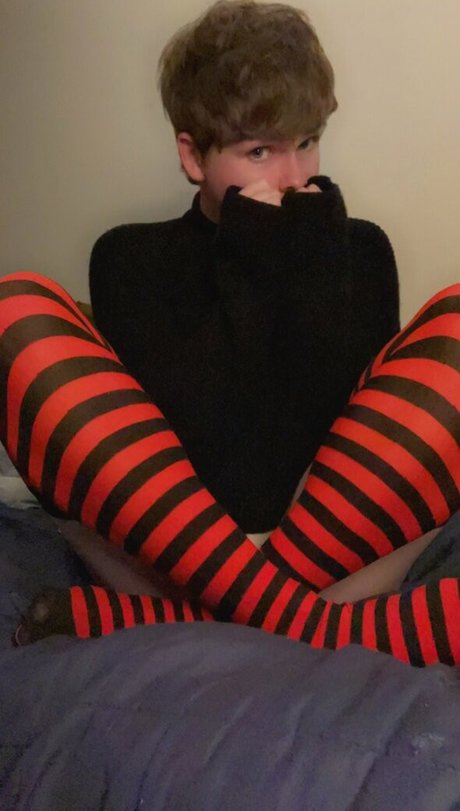 Femboy Fishing haut étoile des photos