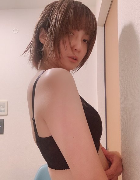 ayame apricot étoile exclusive photos