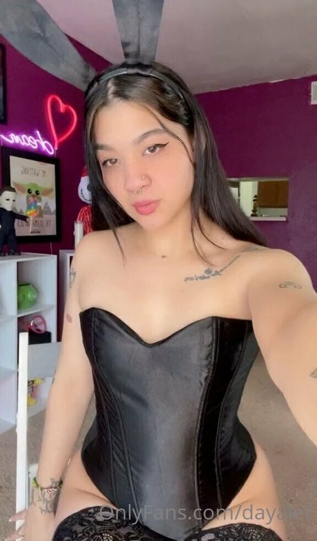 Dayale Asmr star du porno adulte photos