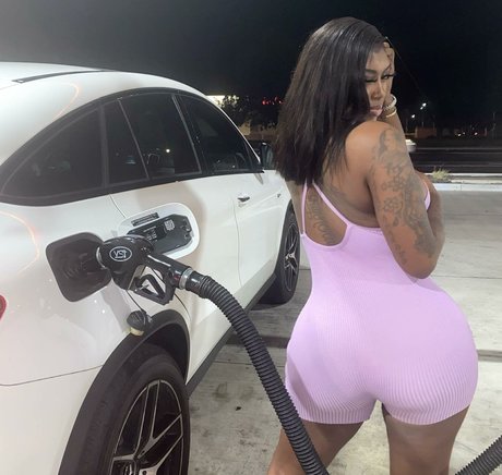 solo aux gros seins uniquementfans haut por galerie