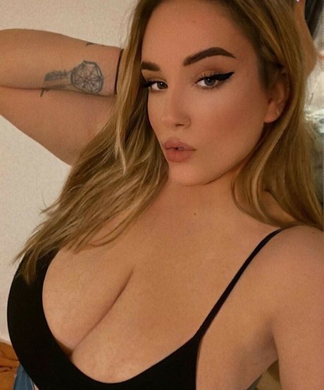 Emily Gillick star du porno xxx des photos