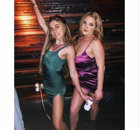 seins gaies onlyfans sympa parfait archive