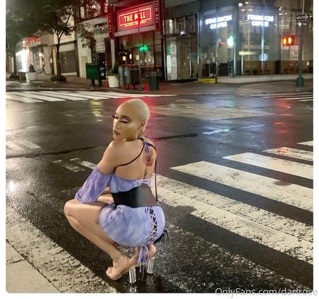 darirose modèle pornographique collection