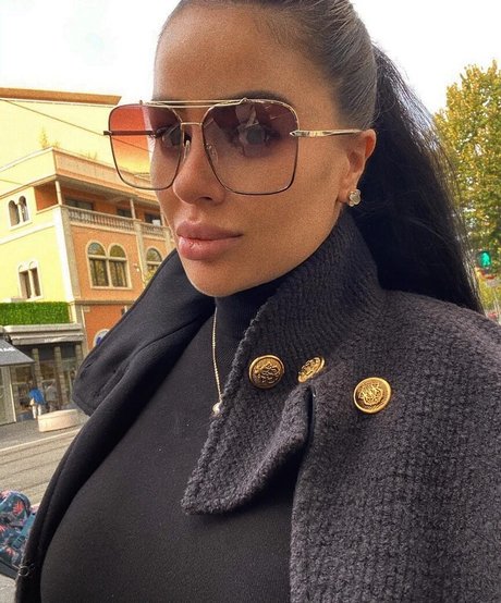 monicasuarez modèle chaud image