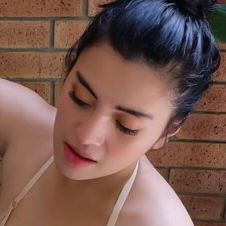 Aungsmalynx actrice sexy des photos