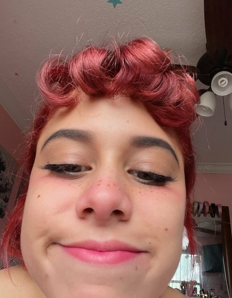 ébène maigre onlyfans haut gratuit galeries