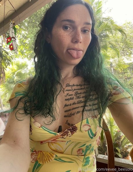 eeveebeevip modèle pornographique photos