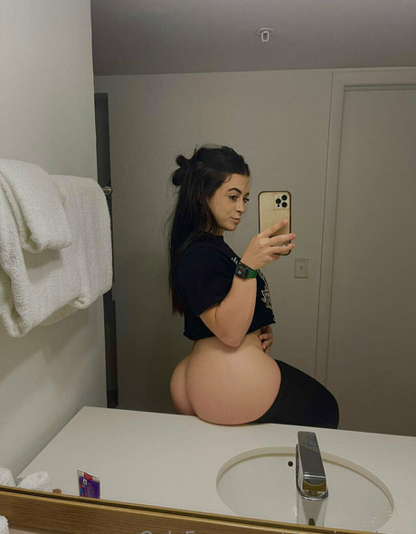 shaniavalero modèle chaud photo