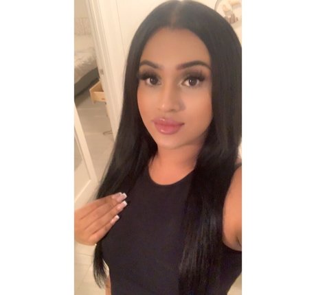 noisynadiaa modèle érotique image