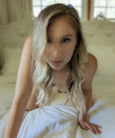 Mallory Moore modèle joli photos