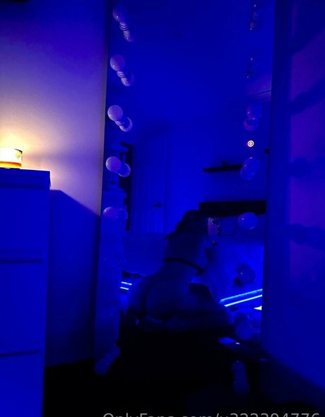 Amelia Bastian modèle sexy galeries