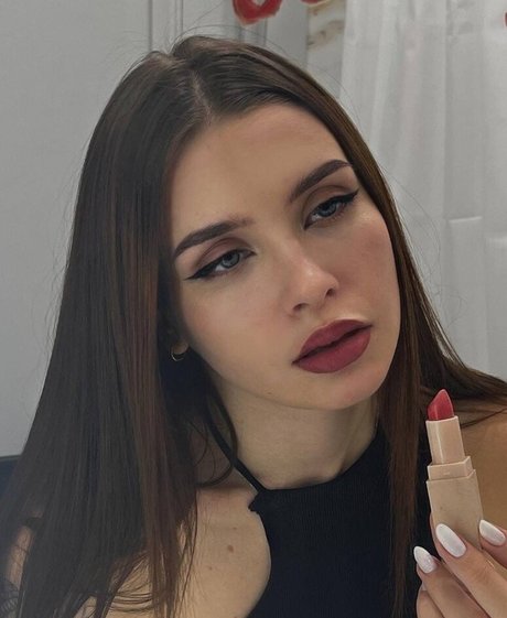 KordeeRo modèle hd photo