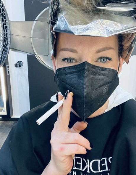 smokingqueenalina modèle exclusif photos