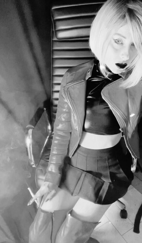 smokingqueenalina actrice nue images