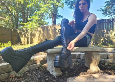 maemerciless star du porno photo