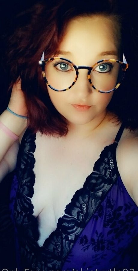 okieturtle93 actrice xxx photo