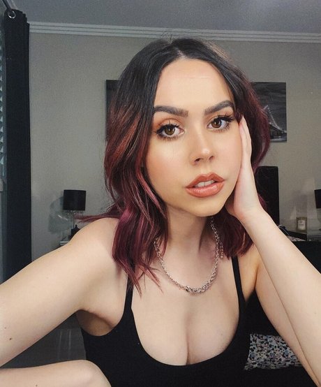 Mikaila Delgado sexe star du porno photos