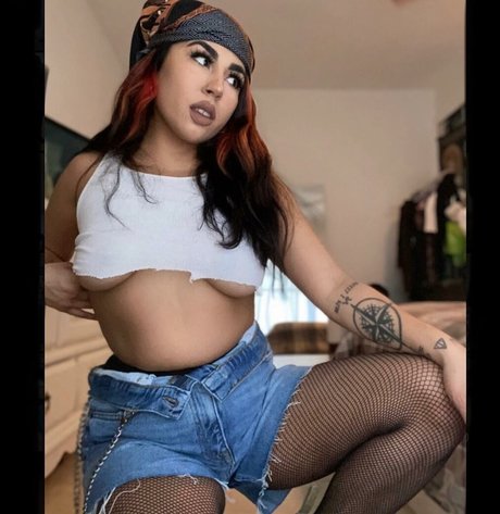 gabrielamal_ étoile nue image