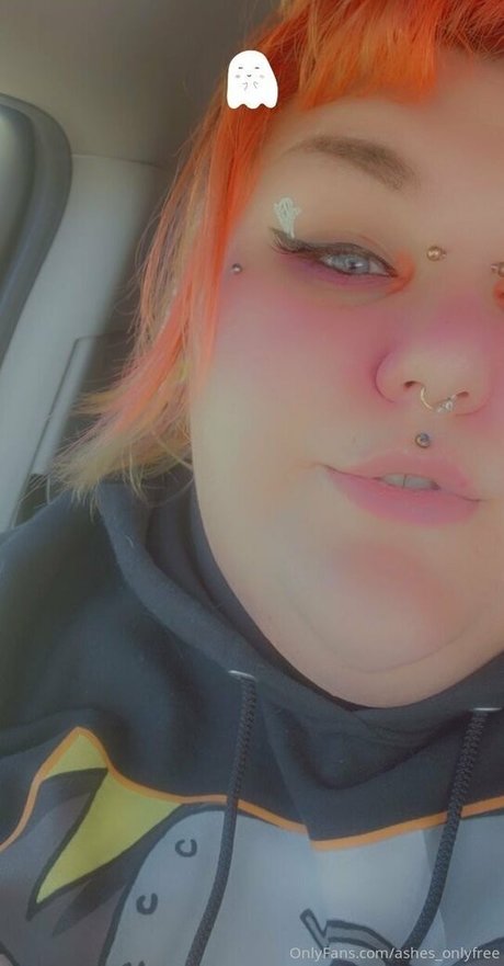 ashes onlyfree art de star du porno photo