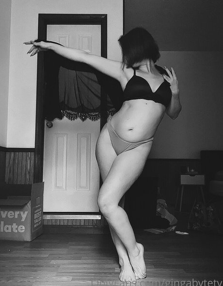 gingabytetv actrice exclusive des photos