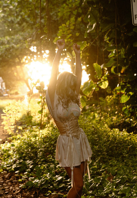 freyaannerayy modèle de haute qualité image