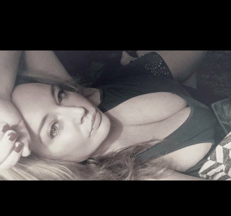 dutchcurvesinheels actrice hd img