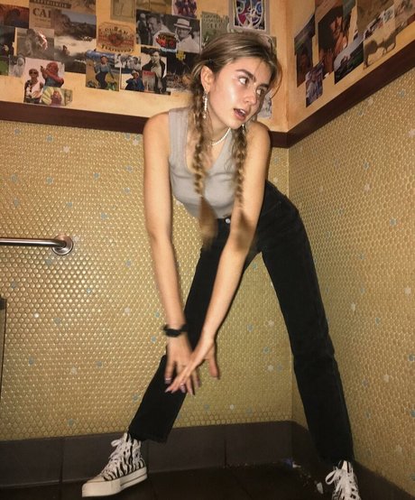 Emiliee Russo star du sexe images