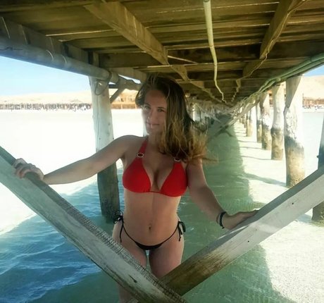 Alena Maier nus star du porno archive