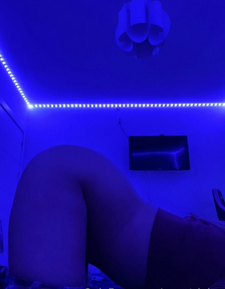 yungtripleg belle actrice archive