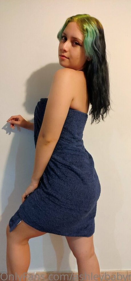 ashleybabymodel star pornographique des photos