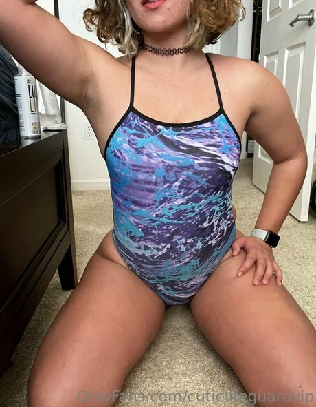 cutielifeguardvip modèle hd image