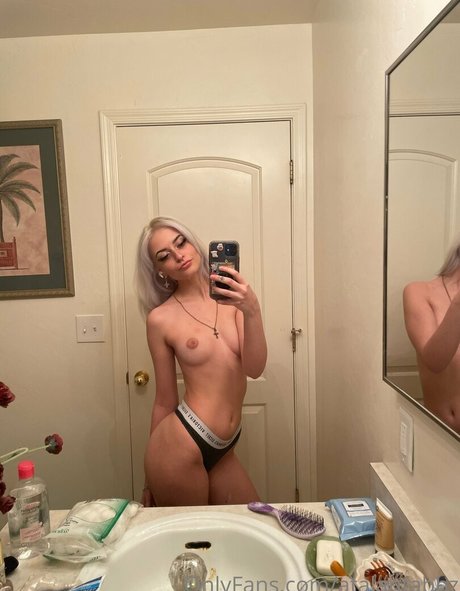 atalantabbz actrice adulte galeries