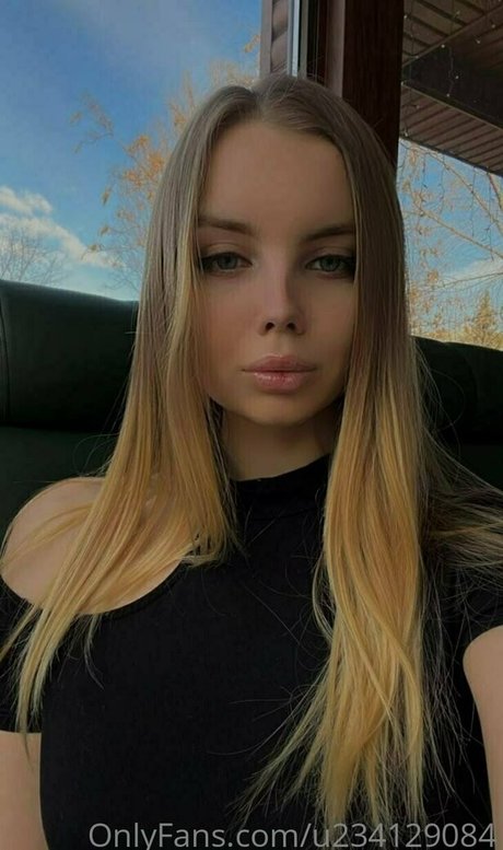 flora belll modèle artistique galeries