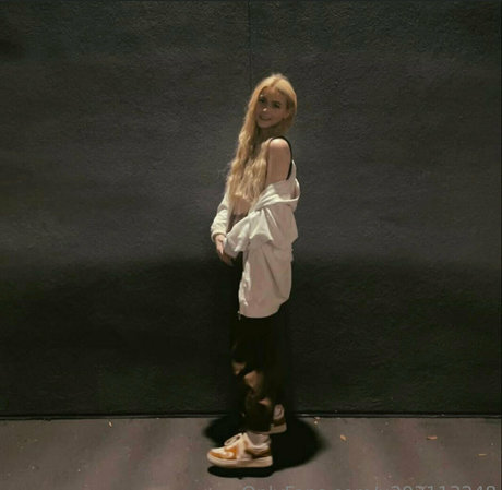 ellamoorepls star du sexe photos