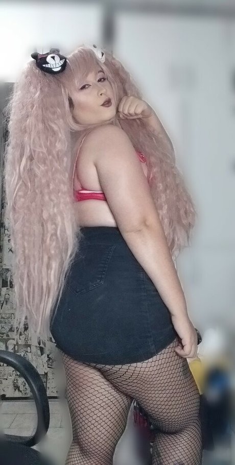 SassNessie actrice de nus image