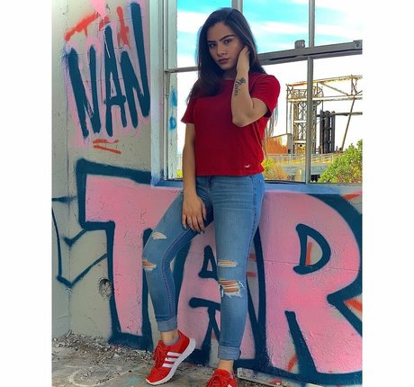 Sukh Bains star du sexe des photos