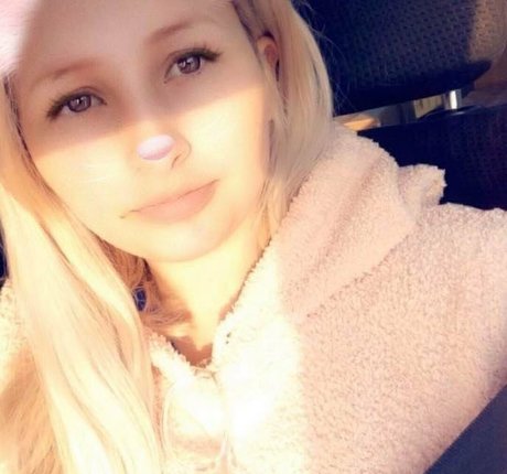 xoxbuttonsbabee nus de stars du porno collection